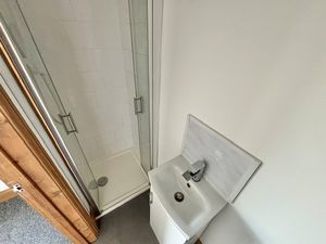 En Suite- click for photo gallery